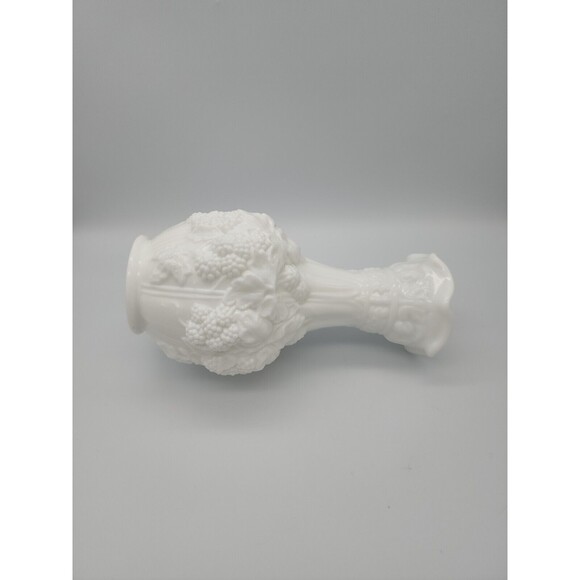 Imperial Glass English Loganberry Vase White Milk Glass Ruffle Rim VTG 10" EUC - Picture 9 of 12
